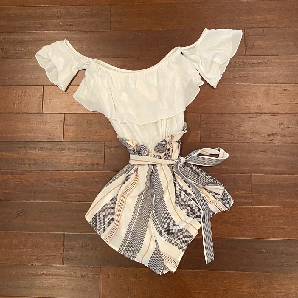 Romper - Blk / White / Tan size Medium